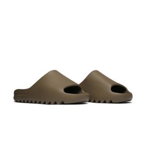 Yeezy Slides 'Earth Brown'